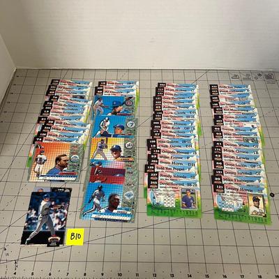 Baseball Card Bundle (B10)