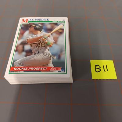 Baseball Card Bundle (B11)