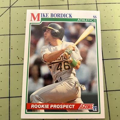 Baseball Card Bundle (B11)