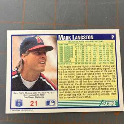 Baseball Card Bundle (B14)