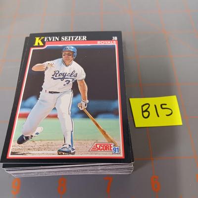 Baseball Card Bundle (B15)