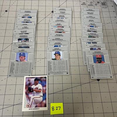 Baseball Card Bundle (B27)
