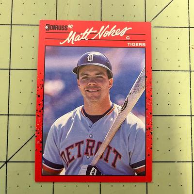 Baseball Card Bundle (B25)
