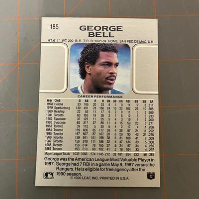 Baseball Card Bundle (B26)