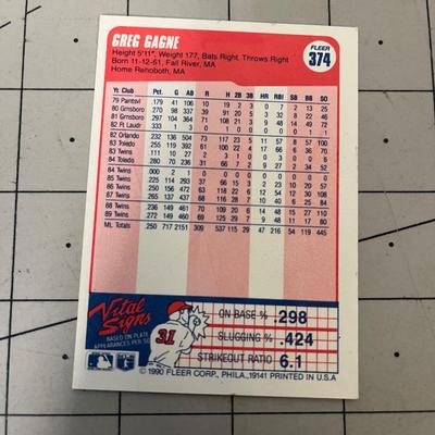 Baseball Card Bundle (B67)