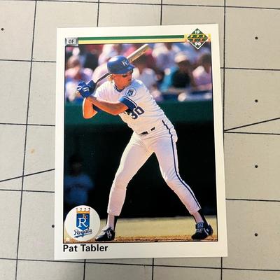 Baseball Card Bundle (B58)