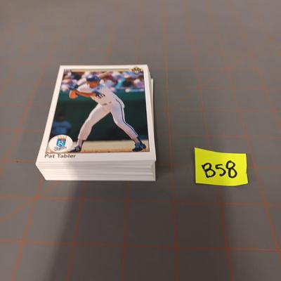 Baseball Card Bundle (B58)