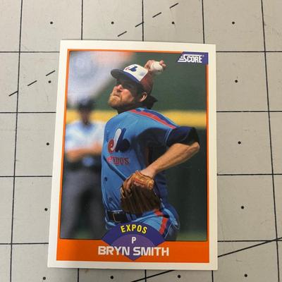 Baseball Card Bundle (B34)