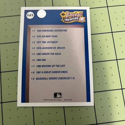 Baseball Card Bundle (B73)