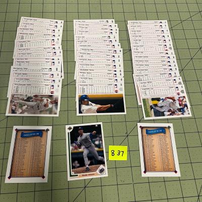 Baseball Card Bundle (B37)