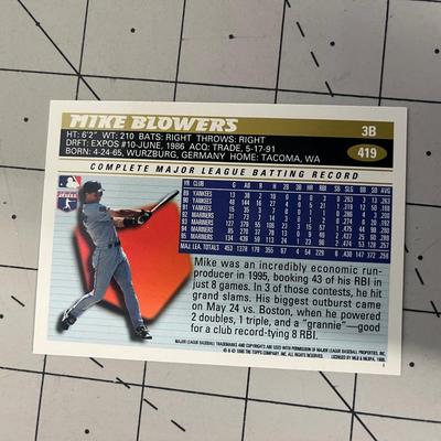 Baseball Card Bundle (B38)