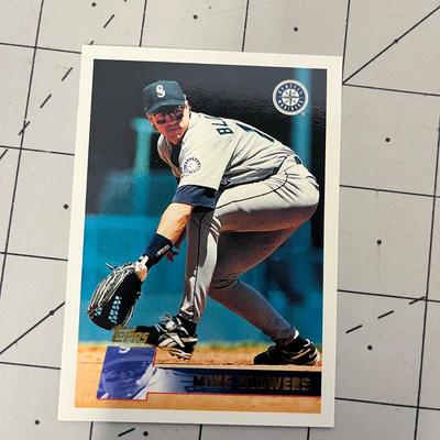 Baseball Card Bundle (B38)
