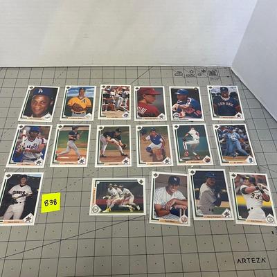 Baseball Card Bundle (B38)