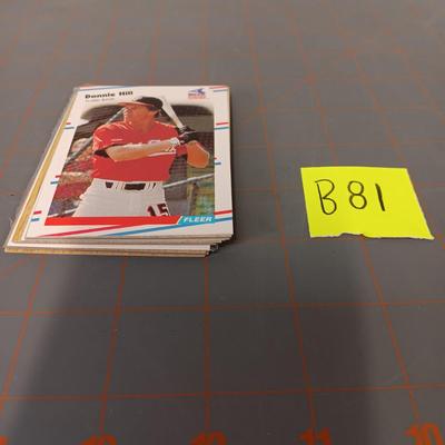 Baseball Card Bundle (B81)