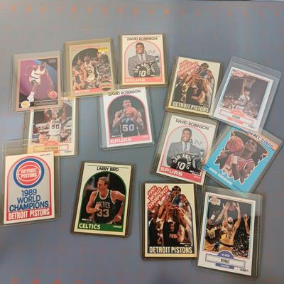 Basketball Card Bundle (B75)
