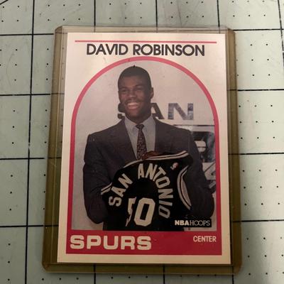 Basketball Card Bundle (B75)