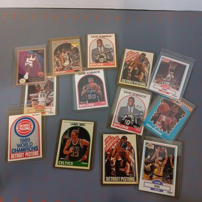Basketball Card Bundle (B75)