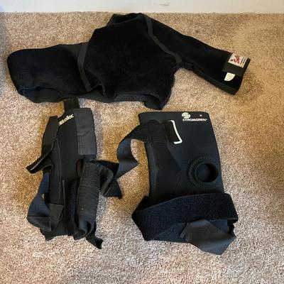 Knee Braces, Scale & Foot Bath (UB-MG)