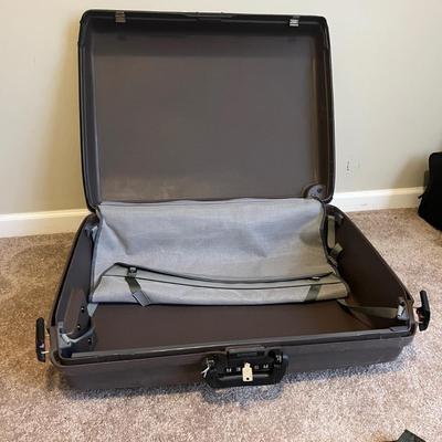 Samsonite Rolling Suitcase & More (UB-MG)