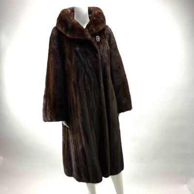 1944 Ladies Vintage Mahogany Mink Coat