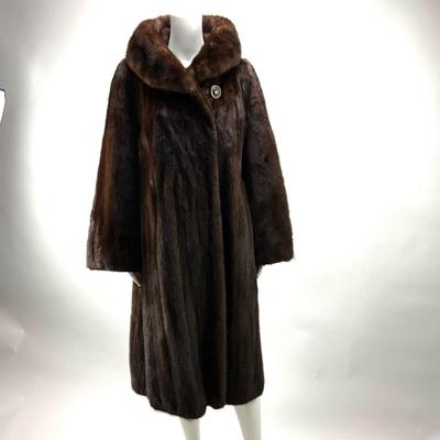 1944 Ladies Vintage Mahogany Mink Coat