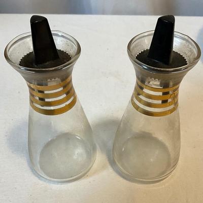 Vintage items, sultan, pepper, shaker, relish, wooden boxes