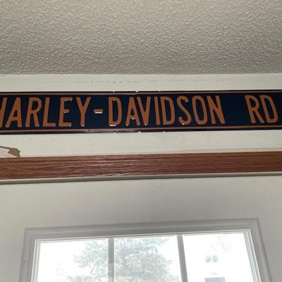 HD signs and other wall decor