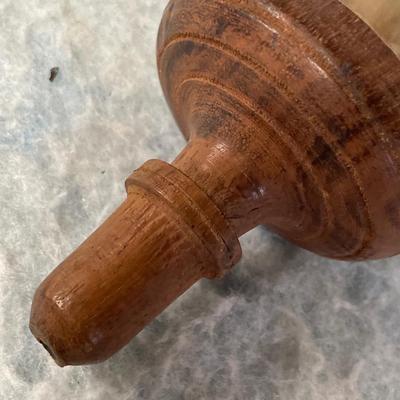 Horn with wood top