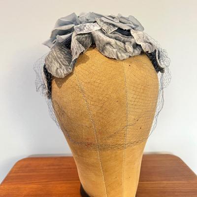 Lot of 4 Vintage Hats Fascinators (1 of 3)