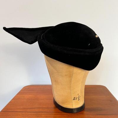Lot of 4 Vintage Hats Fascinators (1 of 3)