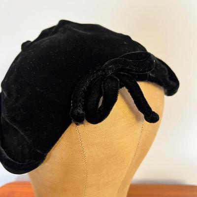 Lot of 4 Vintage Hats Fascinators (1 of 3)
