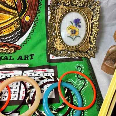 Watches, jewelry, boxes, loose beads