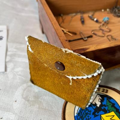 Watches, jewelry, boxes, loose beads