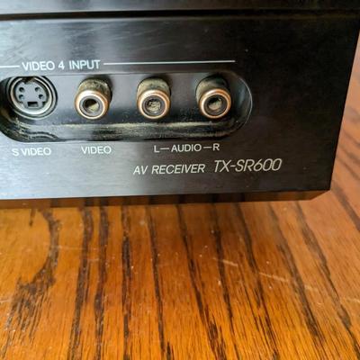 ONKYO TX-SR600 AM/FM RECEIVER with Remote