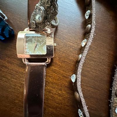 costume jewelry lot