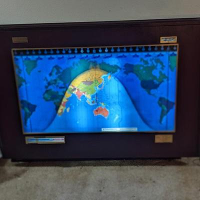 GEOCHRON by KILBURG LIGHTED ROTATING MAP CLOCK CALENDAR of WORLD