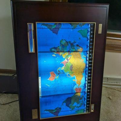 GEOCHRON by KILBURG LIGHTED ROTATING MAP CLOCK CALENDAR of WORLD