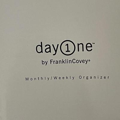 Day One by Franklin Covey Monthly/Weekly Organizer