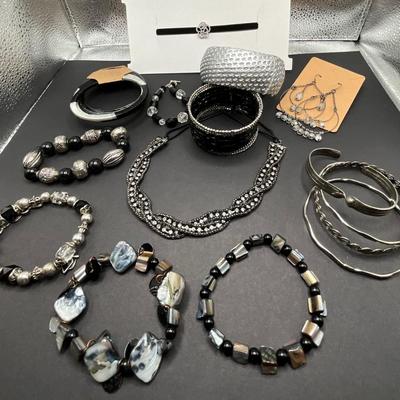 Large Bracelet grouping