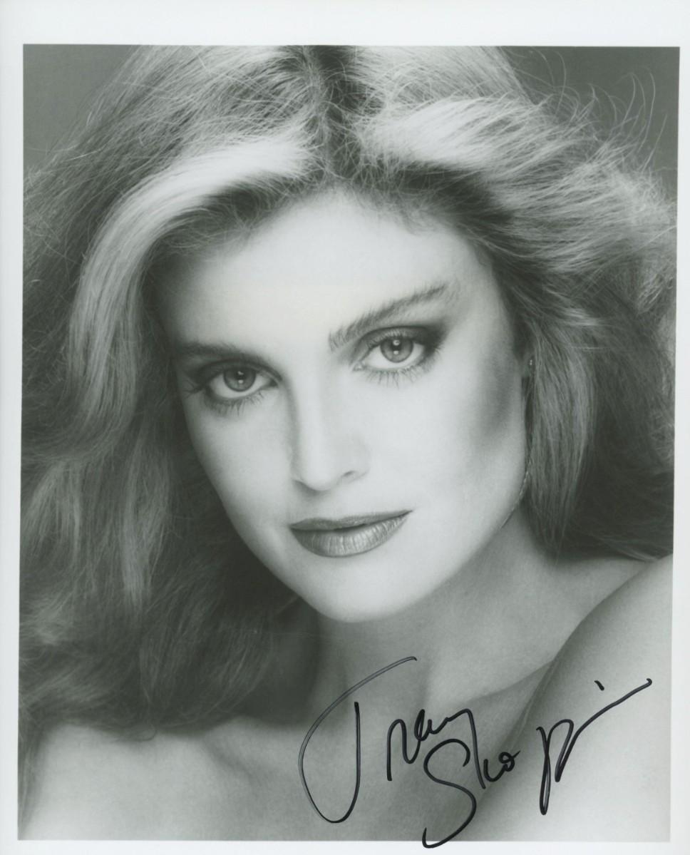 Tracy Scoggins signed photo | EstateSales.org