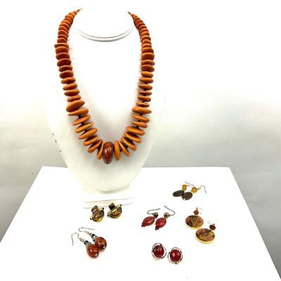 1072 Amber Tone Jewelry Necklace and Earrings Lot