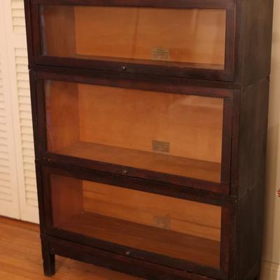 Globe-Wernicke Antique Mahogany Sectional Bookcase (See Description)