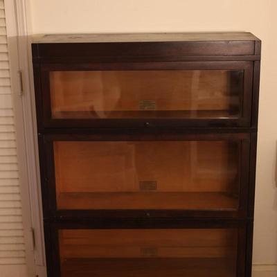 Globe-Wernicke Antique Mahogany Sectional Bookcase (See Description)