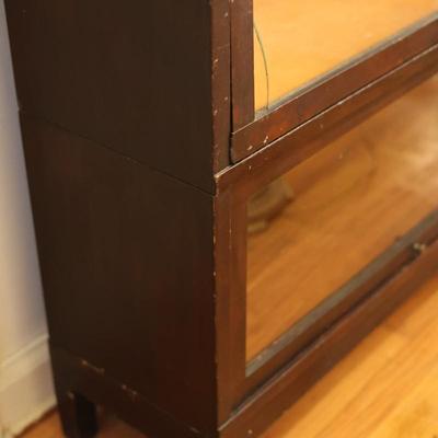 Globe-Wernicke Antique Mahogany Sectional Bookcase (See Description)