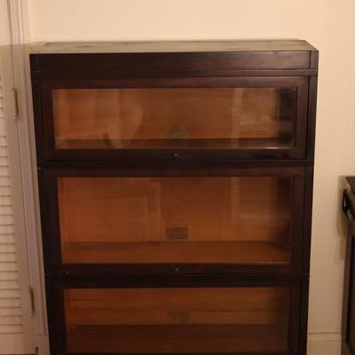 Globe-Wernicke Antique Mahogany Sectional Bookcase (See Description)