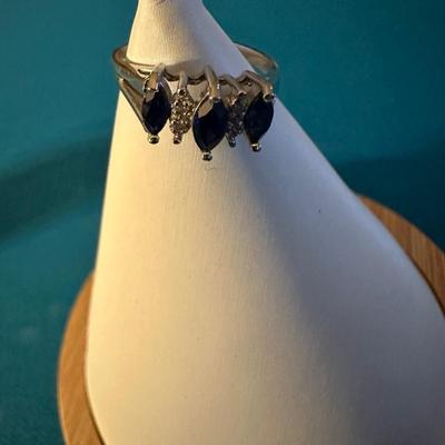 10kt White Gold Sapphire Ring Diamond