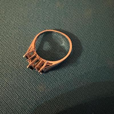 10kt White Gold Sapphire Ring Diamond