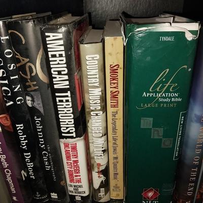 A COLLECTION OF MOSTLY HARDBACK BOOKS