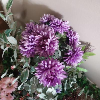 FAUX FLOWERS AND FOLIAGE