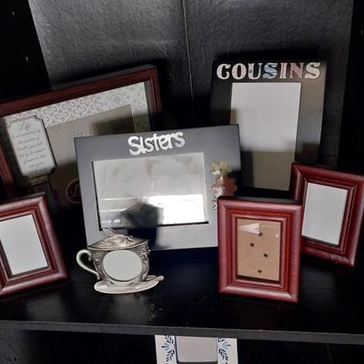 NICE ASSORTMENT OF PICTURE FRAMES